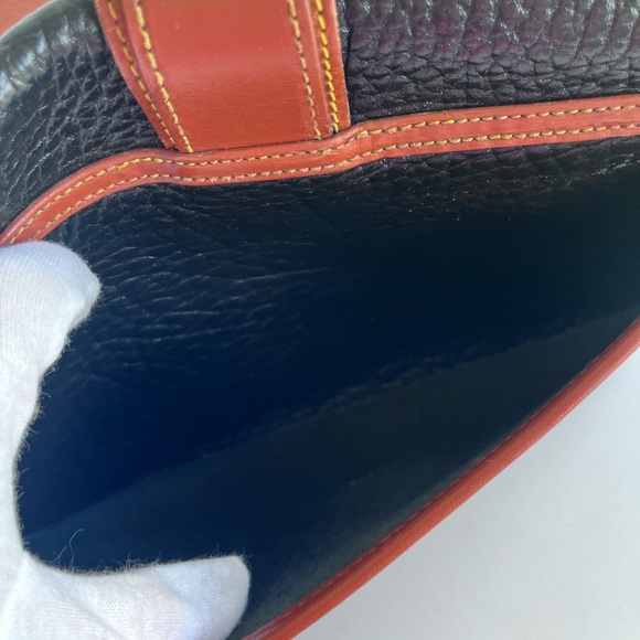 VINTAGE ALL WEATHER LEATHER LARGE EQUESTRIAN BAG BLACK TAN TRIM - Picture 10 of 13